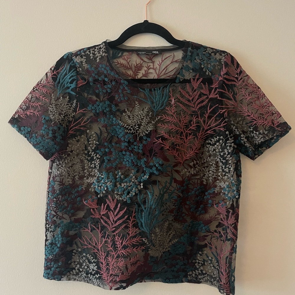 ZARA Sheer Floral Embroidered Top 🌹